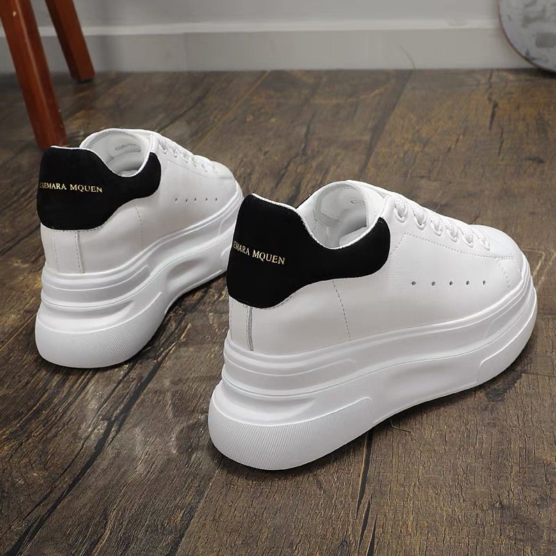 超轻内增高女鞋10-12CM小白鞋女2025春新款百搭厚底松糕休闲单鞋