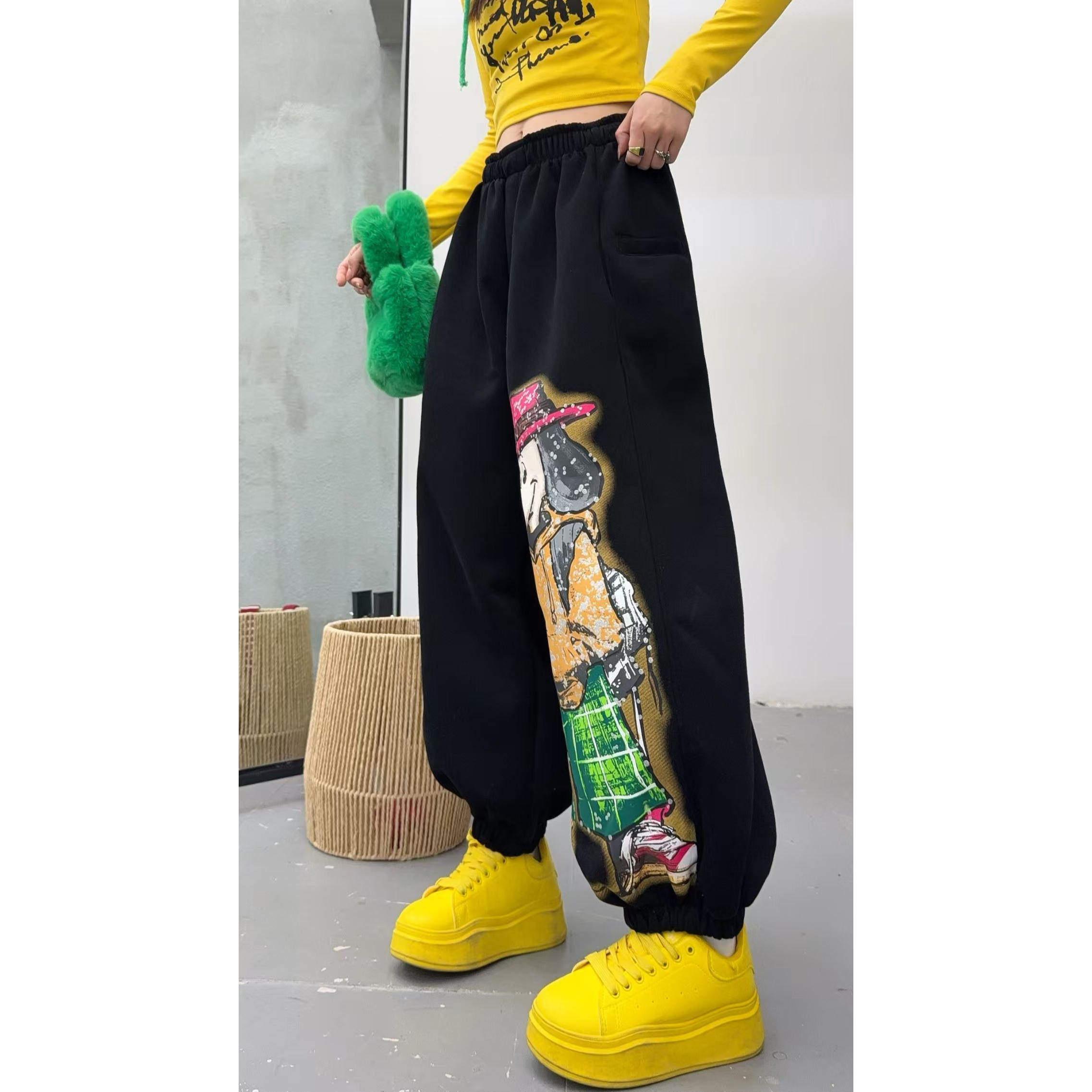 冬季加绒宽松大码高腰灯笼裤减龄卡通印花潮流运动裤情侣款大卫裤