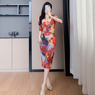 轻奢高级感一片式 弹力法式 收腰显瘦气质连衣裙 裹身裙修身 新款