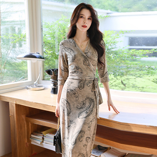 法式 显瘦一片式 连衣裙 裹身裙佩里斯之梦弹力针织气质修身 新款