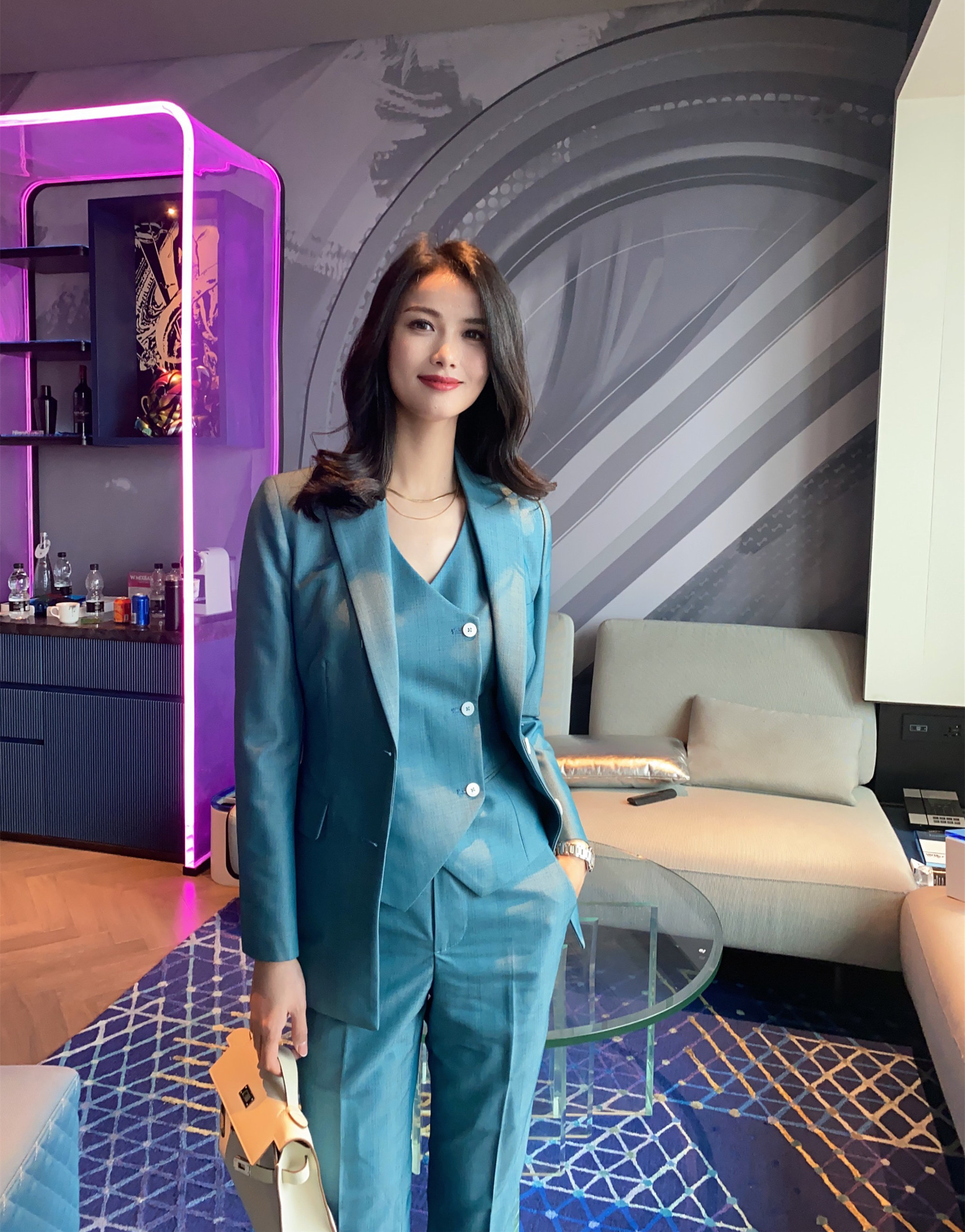 春季新款单排扣祖母绿三件套修身西装套装女九分裤,女装/女士精品,时尚套装,淘宝优惠券,粉丝福利购,淘宝优惠卷