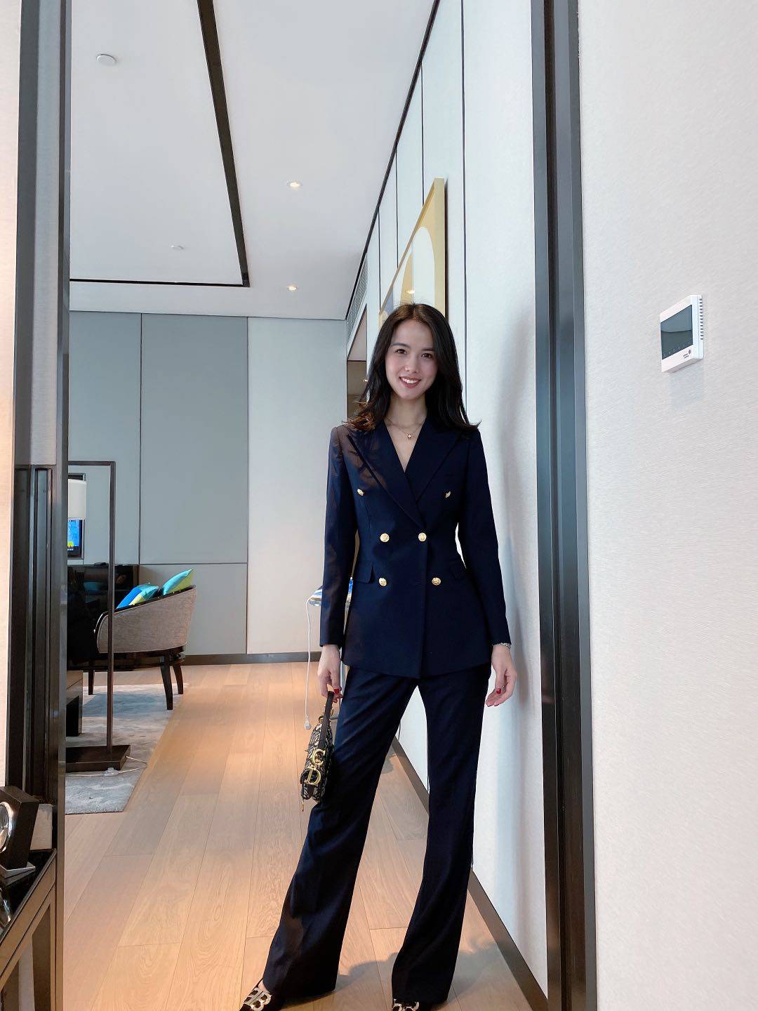 2020新款藏青色金属扣西装套装