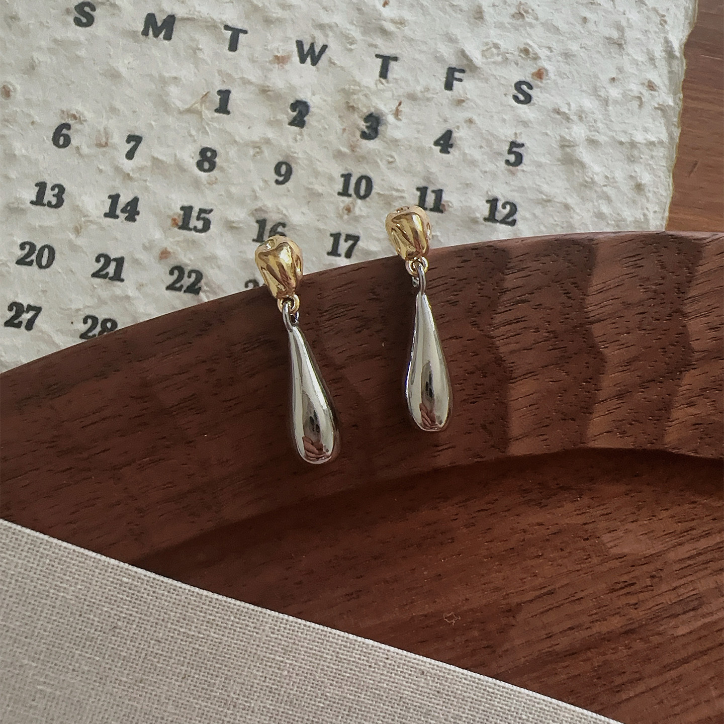 Margot手作小众设计高级感水滴耳环女简约时尚个性耳夹无耳洞耳饰