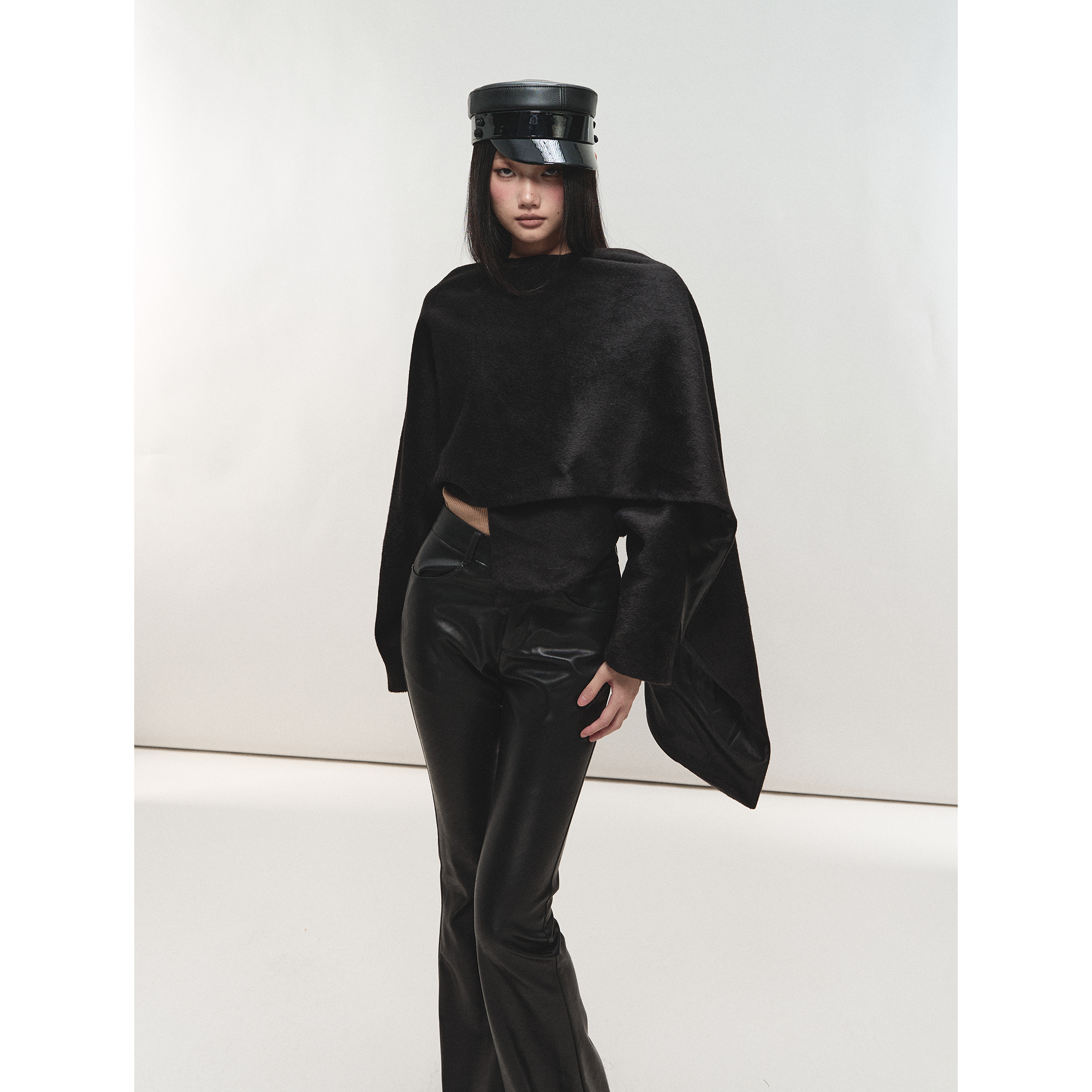 PEMPL 黑色短款不规则羊毛围巾毛呢外套女设计感时尚宽松披肩上衣