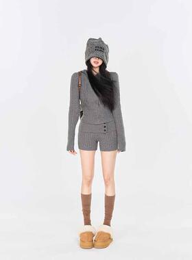 PEMPL首尔恋人 麻花纹连帽拉链针织开衫翻折腰纽扣针织短裤两件套