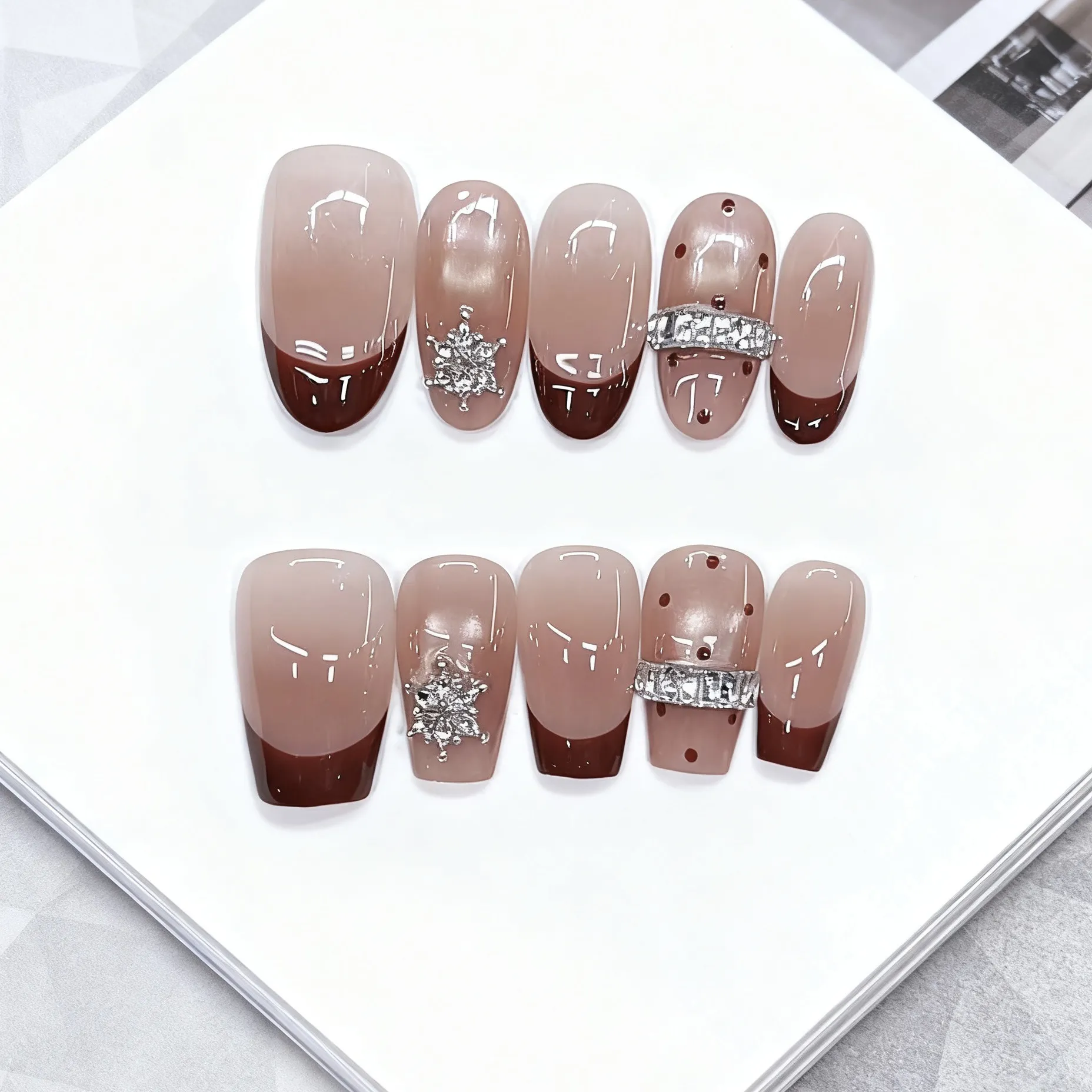 奈姿 手工穿戴甲秋冬新款E077手绘法式烟花圣诞款气质美甲贴片