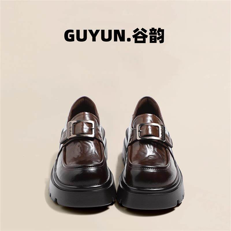 ~软皮方扣厚底增高乐福鞋女2026春款松糕单鞋水纹英伦小皮鞋