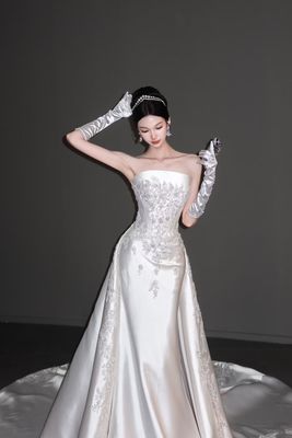 许许的纱【月汐缦纱】出租抹胸缎面婚纱梦幻新娘婚纱