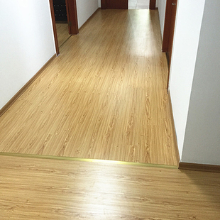 厦门厂家直销7mm强化复合木地板出租房工装防水耐磨强化木地板