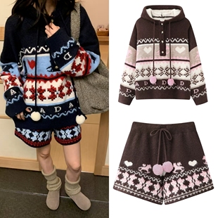 明星同款费尔岛提花连帽毛球慵懒风毛衣2025冬新复古毛织短裤套装