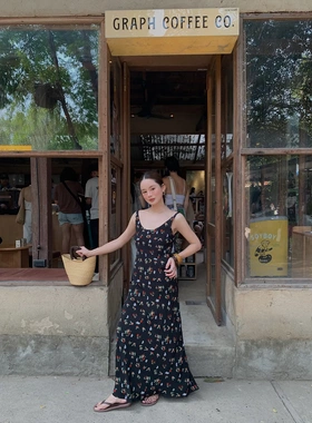 26春夏法式复古甜美减龄A字裙聚会露背无袖碎花连衣裙C8735