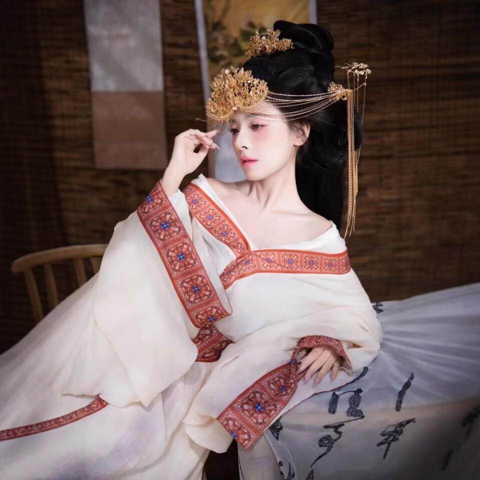 白色战国袍汉服古装女新款飘逸超仙气中国风交领襦裙表演出服套装