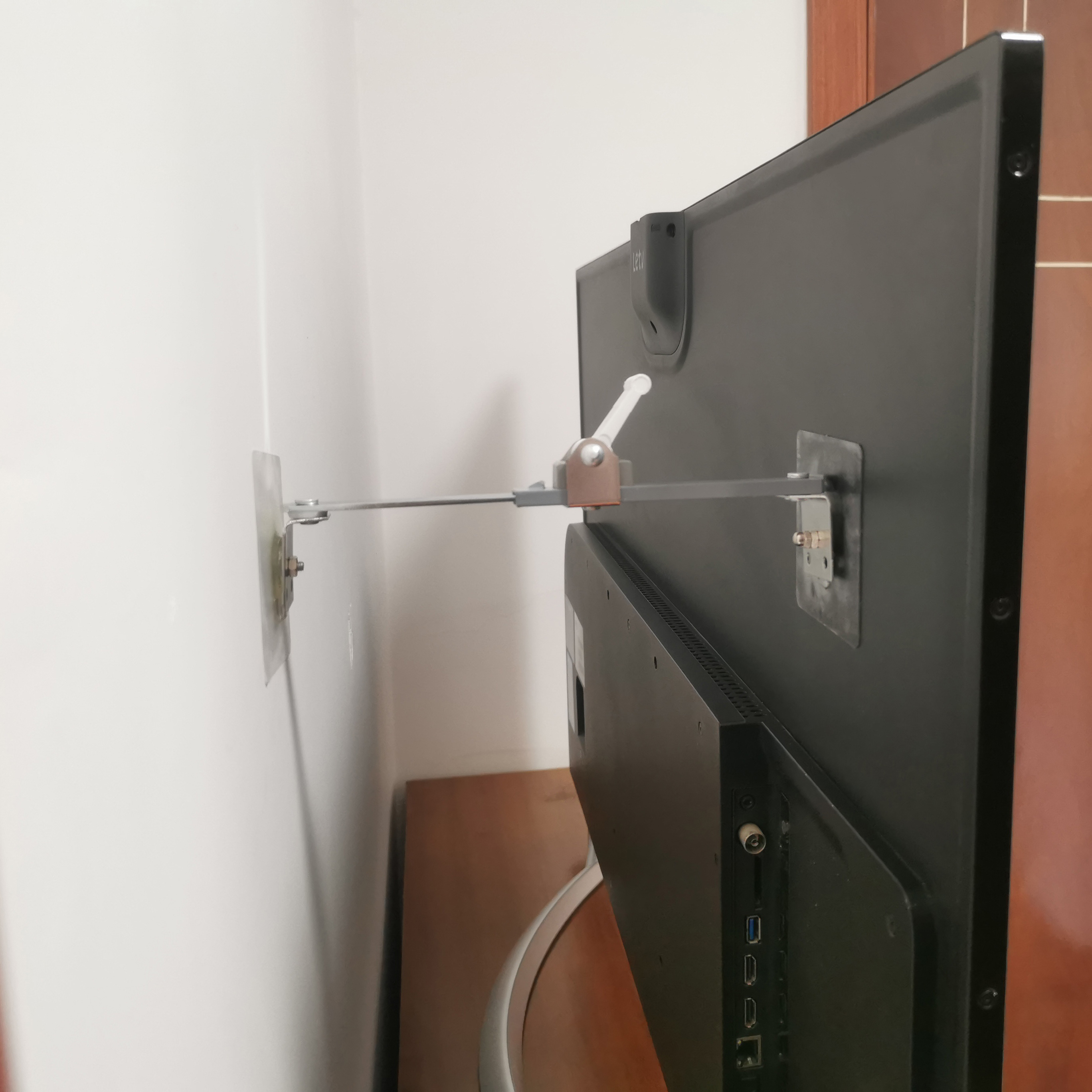 电视机防倒神器液晶显示器防倾倒儿童猫免打孔防摔防推固定器通用