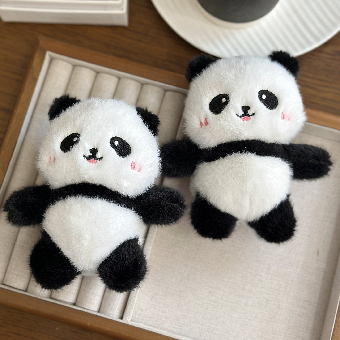 超可爱毛绒熊猫公仔胸针别针