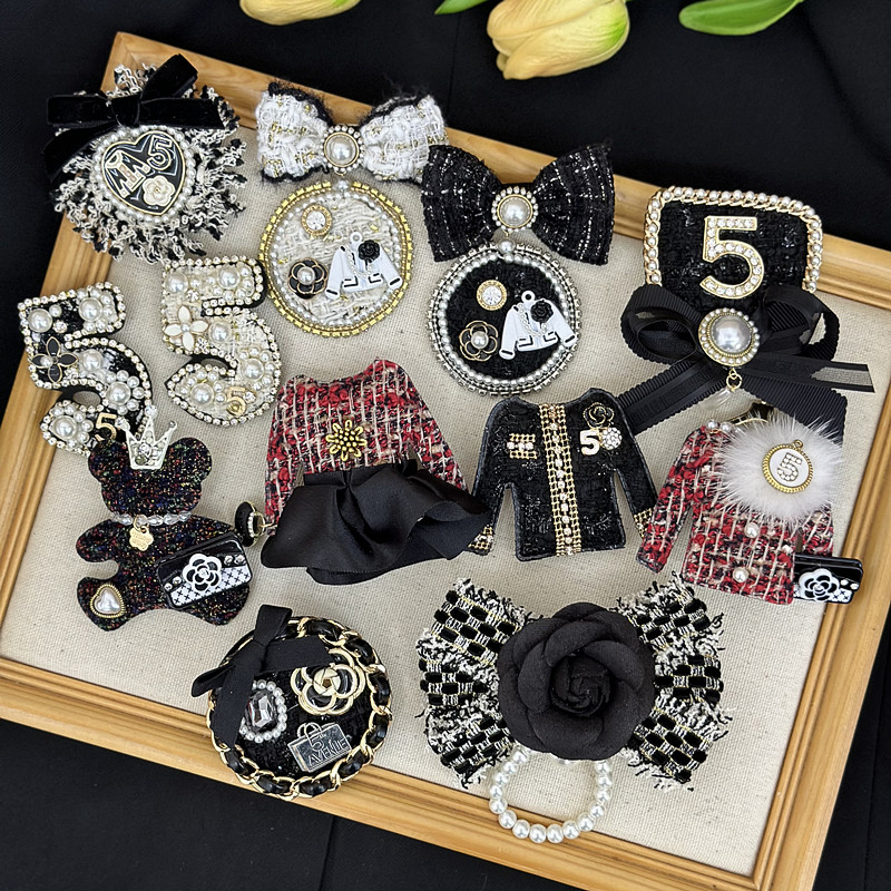 韩版新款秋冬时尚胸针复古香风山茶花5字蝴蝶结徽章别针胸花配饰,饰品/流行首饰/时尚饰品新,胸针,淘宝优惠券,粉丝福利购,淘宝优惠卷