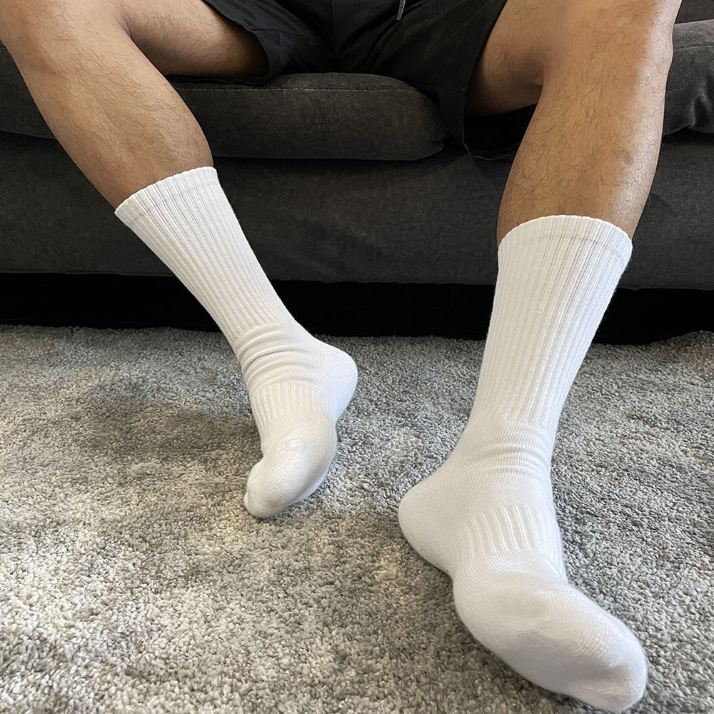 男生体育生长筒白袜猛攻骚零黑袜篮球运动跑步臭脚中筒袜