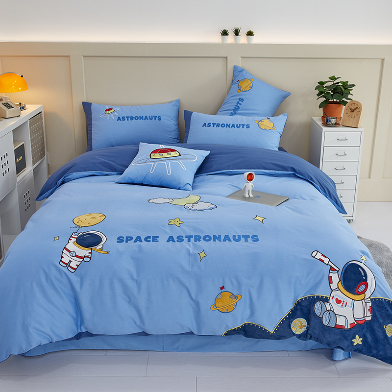 全棉磨毛儿童卡通刺绣保暖四件套