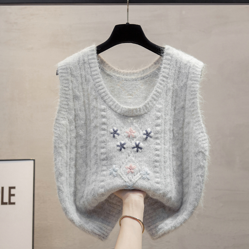手工花镂空圆领针织马甲背心女2025秋冬新款宽松外穿马夹毛衣坎肩