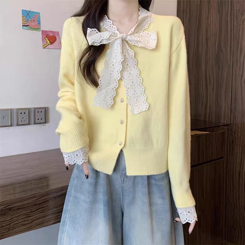 奶呼呼蓝色蝴蝶结针织衫女