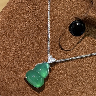 蕾迪「福禄玉髓」新中式 国潮·天然阳绿葫芦玉髓｜s925银镀金项链