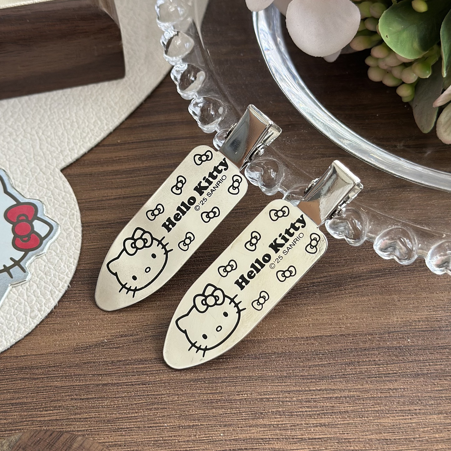 凯蒂猫金属无痕夹少女银黑化妆夹