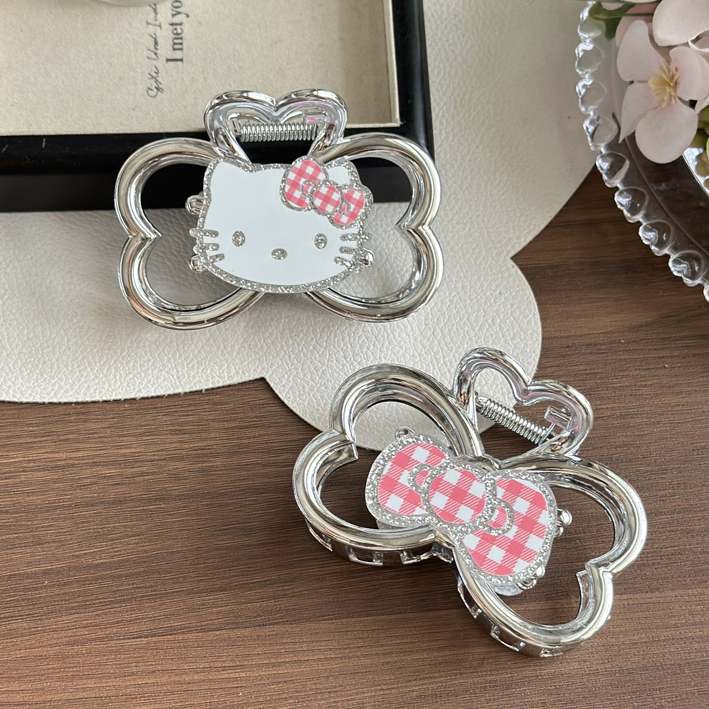 可爱KT猫少女抓夹银色高级鲨鱼夹