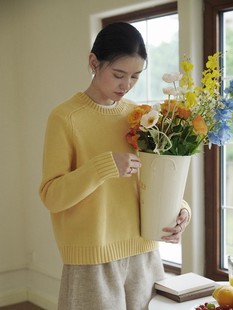 秋冬女新款羊绒衫圆领宽松直筒软糯毛衣套头羊毛针织打底衫柠檬黄