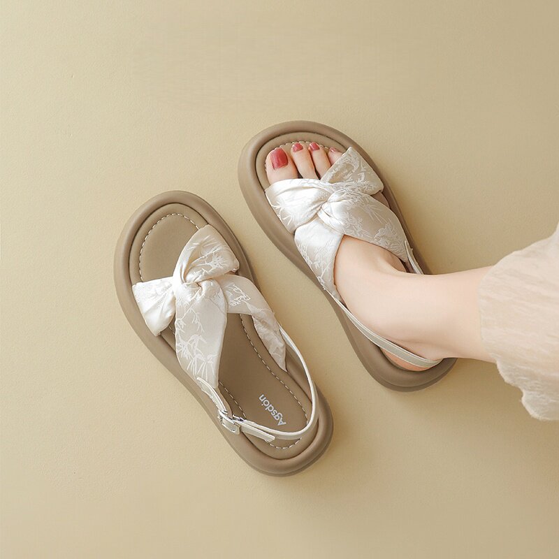 真皮国风凉鞋女夏外穿2026新款厚底增高配裙子休闲沙滩鞋两穿凉拖