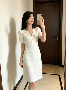 BERUN 高端气质女神范白色短袖连衣裙女镂空V领收腰显瘦中长裙子
