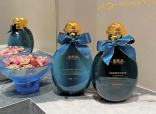 柔熙美高端香水洗护控油蓬松侧柏叶何首乌洗发水蛋白护发素两件套