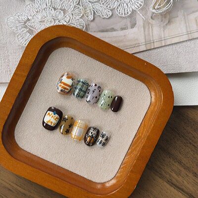 短款复古穿戴甲 可爱风兔子美甲 手工成品可拆卸假指甲贴片