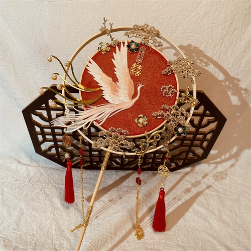 Tuan Fan Fan Bride Wedding Fan Fan DIY Материал Свадебный Шоу ручной работы, свадебный фанат Happy Fan Отделан высоким китайским двойным двойным