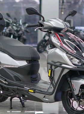 钱江qjmoto鸿150rs代步踏板车摩托车燃油车支持分期首付999
