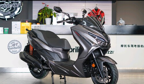 钱江qjmoto鸿250大踏板平踏板支持分期摩托车机车踏板车燃油车