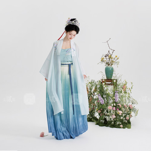 无贰集夏季宋制绣花汉服百迭裙