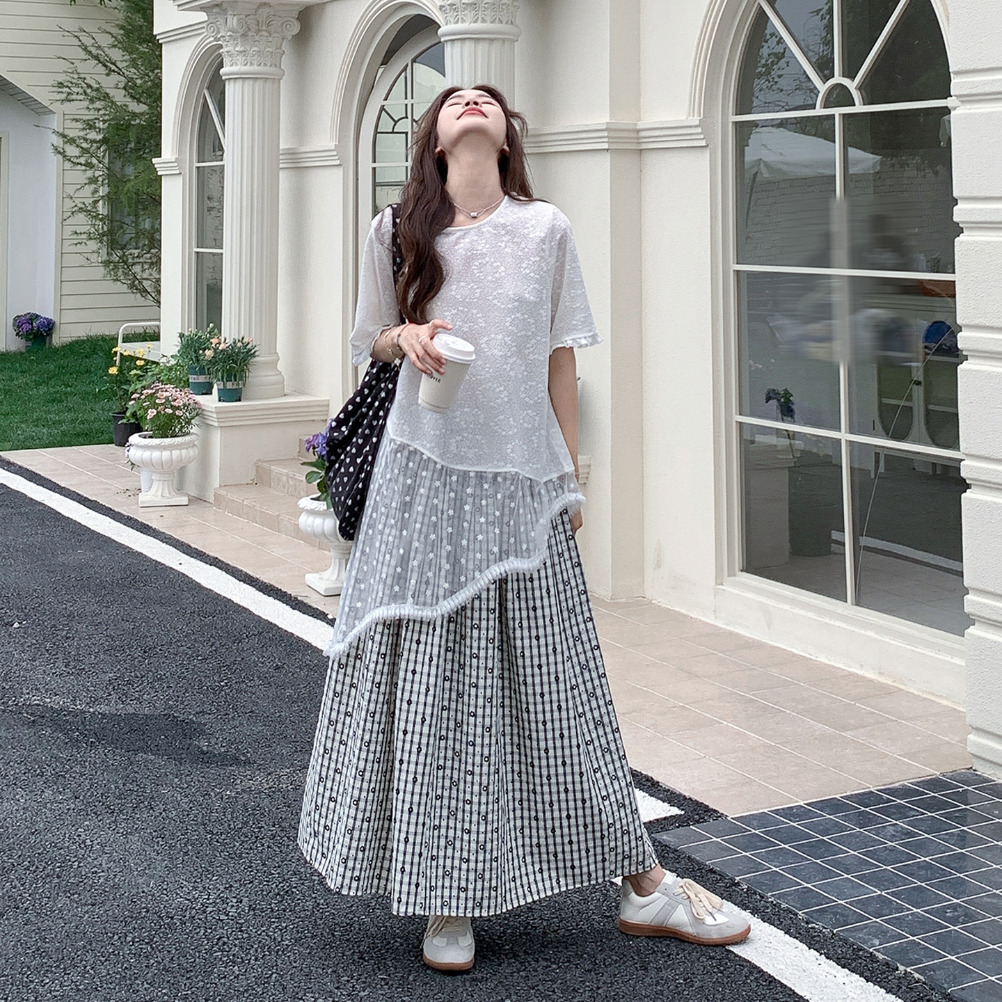 白色蕾丝不规则T恤套装裙女2025年夏季新款超火格子半身裙两件套