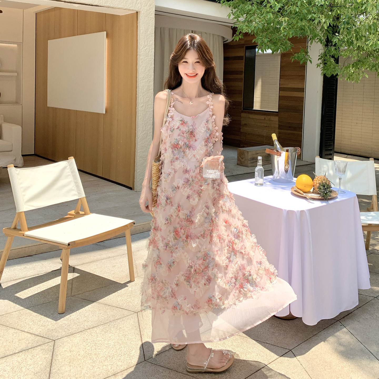 粉色碎花吊带连衣裙女2025夏季新款法式超好看气质绝美度假风长裙
