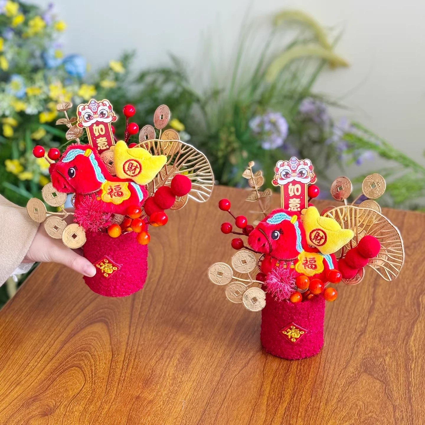 新年装饰2026高档抱抱桶发财红果桌面小摆件客厅布置过年氛围饰品,家居饰品,福桶,淘宝优惠券,粉丝福利购,淘宝优惠卷