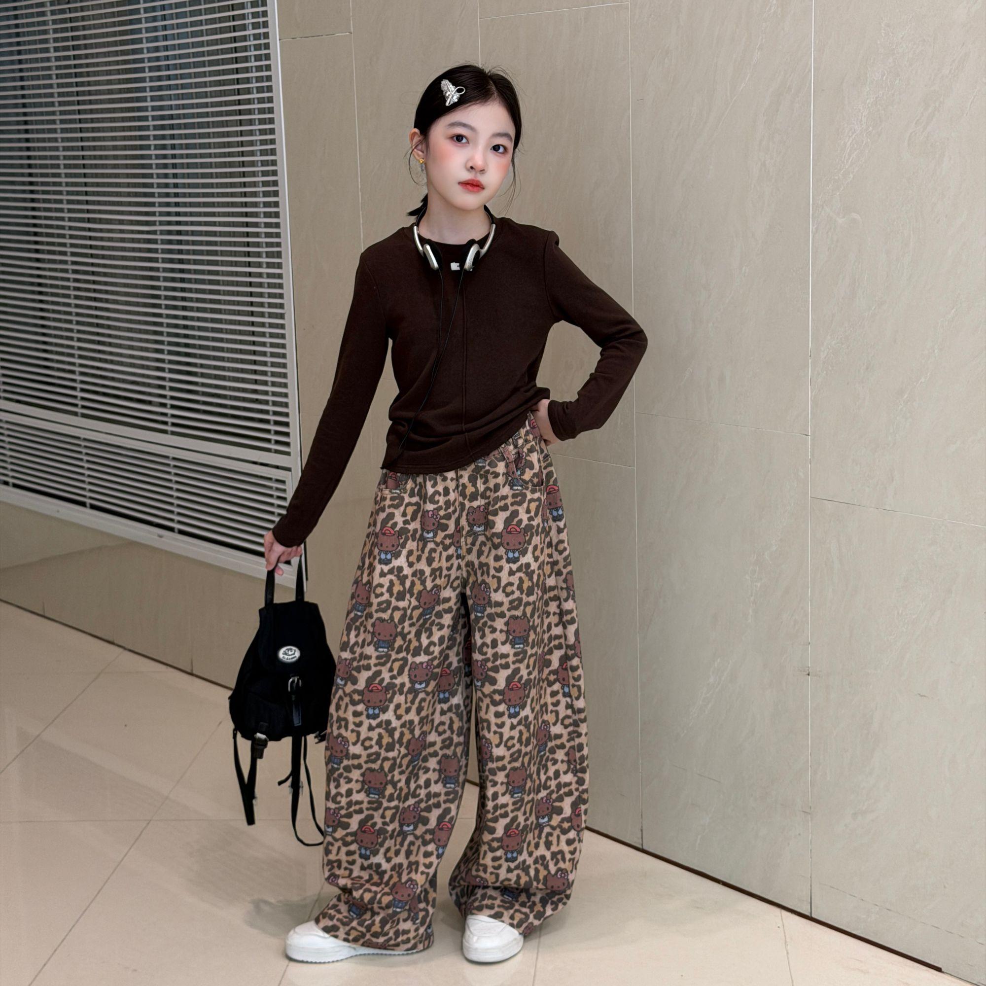 女童春秋KT猫豹纹牛仔两件套