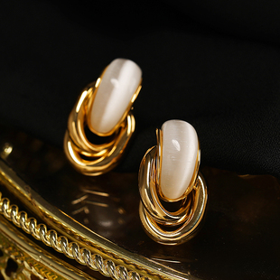 高级感轻奢小众银针耳环女 白色树脂气质法式 FRENCH 轻度定制