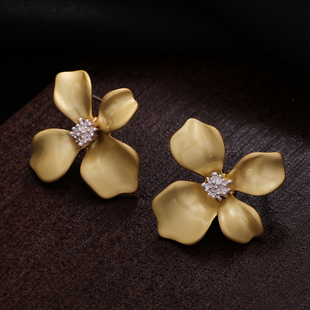 小众独特 法式 FRENCH耳环2025新款 高级感金色花朵耳饰女士轻奢爆款