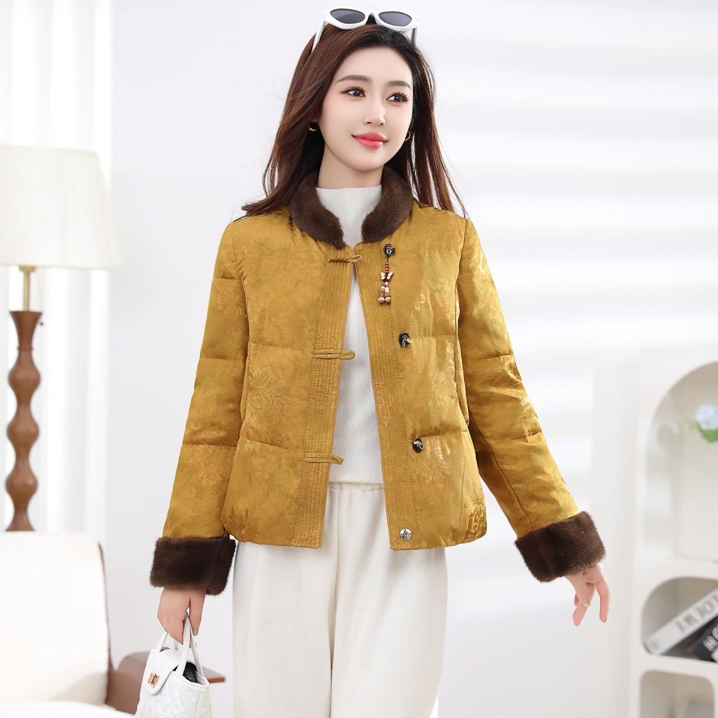 新韩版中式国风毛领羽绒服女2025冬装新款中年复古加厚保暖白鸭绒