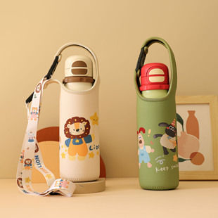 新卡通学生杯套手提斜挎适用杯具熊锐气系列600ML时尚保护套贴合