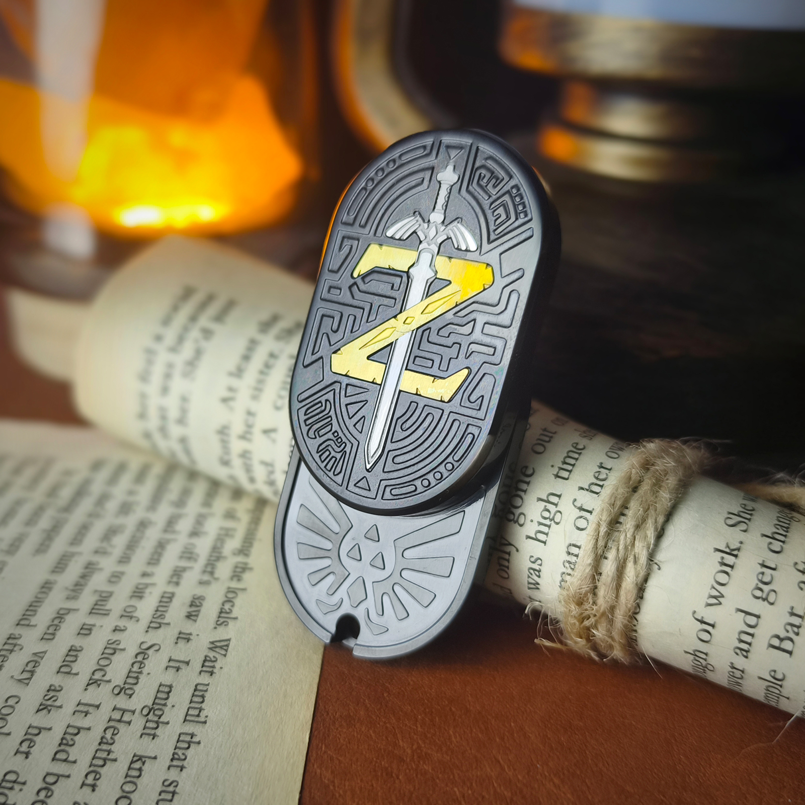 塞尔达之剑旋转律动升级版机械推牌MOT金属edc解压玩具指尖陀螺