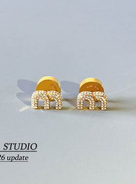 YANSTUDIO/M字母迷你水钻耳钉女