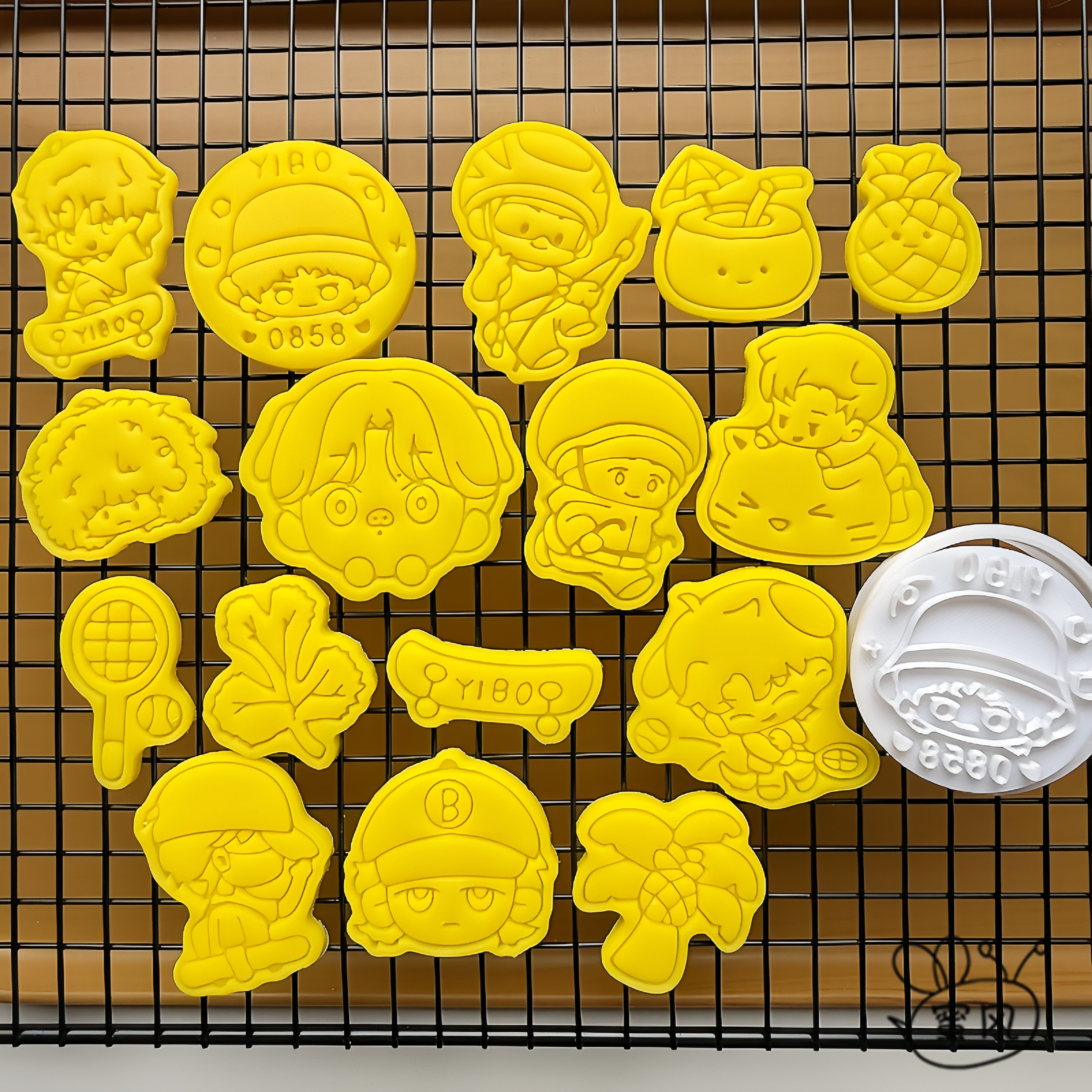 王一博唯粉烘焙饼干模具卡通波比头像yibo滑板香菜网球黏土印模