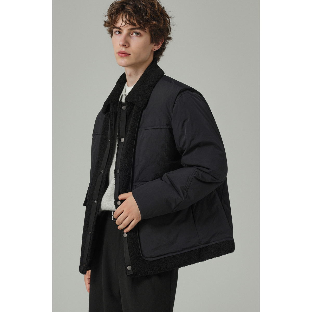 冬季假两件翻领羽绒服男