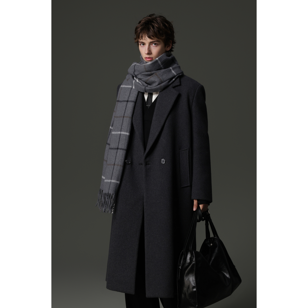 w2x秋冬季加厚垫肩款羊毛呢子大衣男士长款过膝风衣外套高端时尚