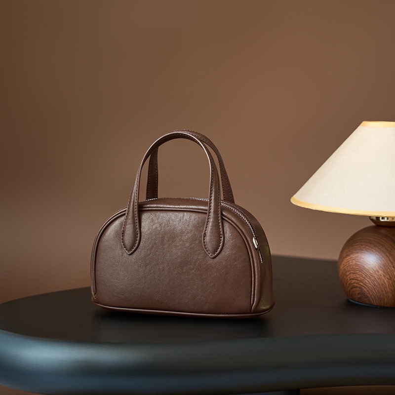 XHUEIL真皮简约百搭贝壳小包包迷你精致手提保龄球包斜挎手机包