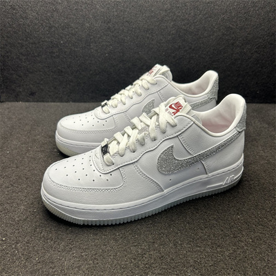 Nike AIR FORCE 1 女子白银AF1空军一号复古运动板鞋 HQ3461-191